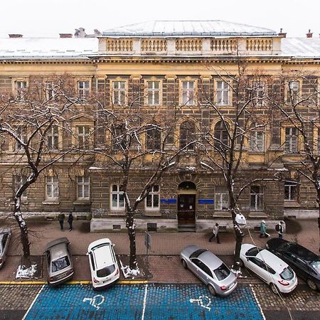 Avangard Qn Romana 26 Apart Lviv Exterior photo