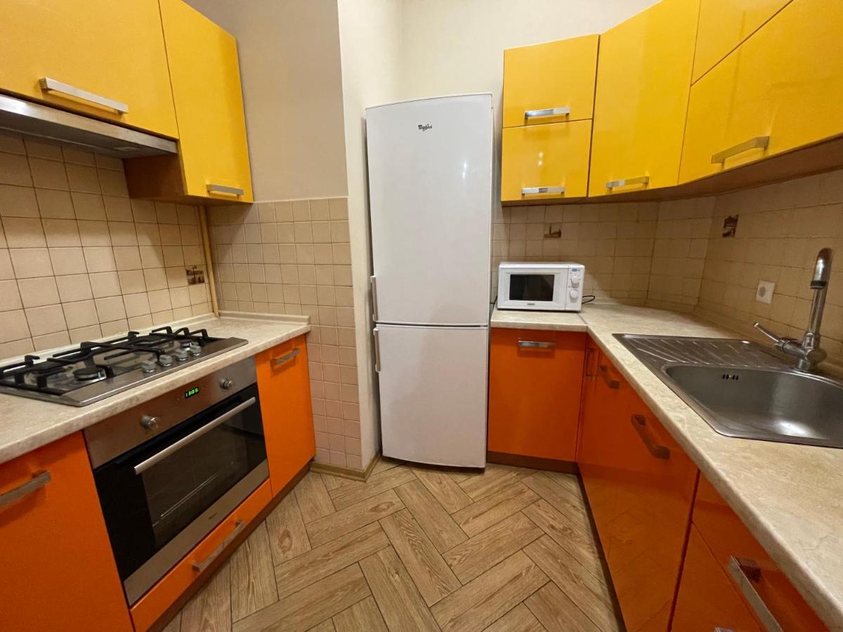 Avangard Qn Romana 26 Apart Lviv Exterior photo