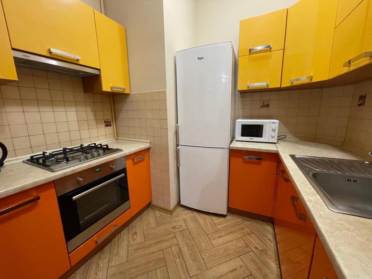 Avangard Qn Romana 26 Apart Lviv Exterior photo