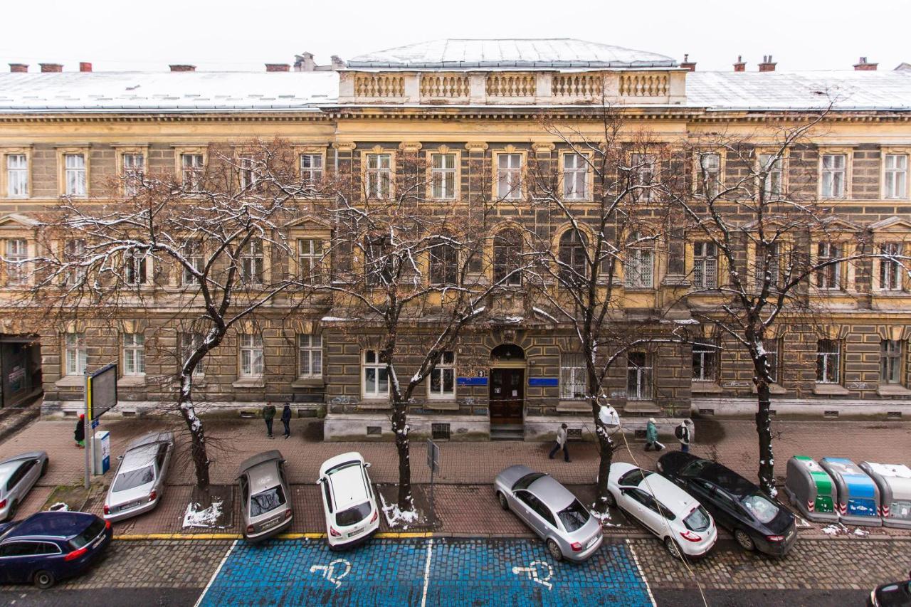 Avangard Qn Romana 26 Apart Lviv Exterior photo