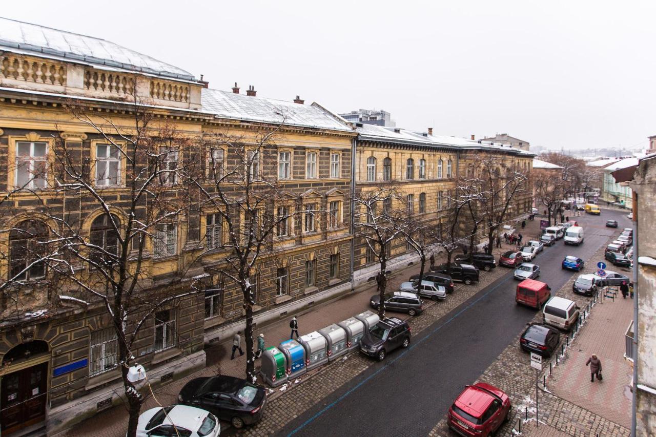 Avangard Qn Romana 26 Apart Lviv Exterior photo